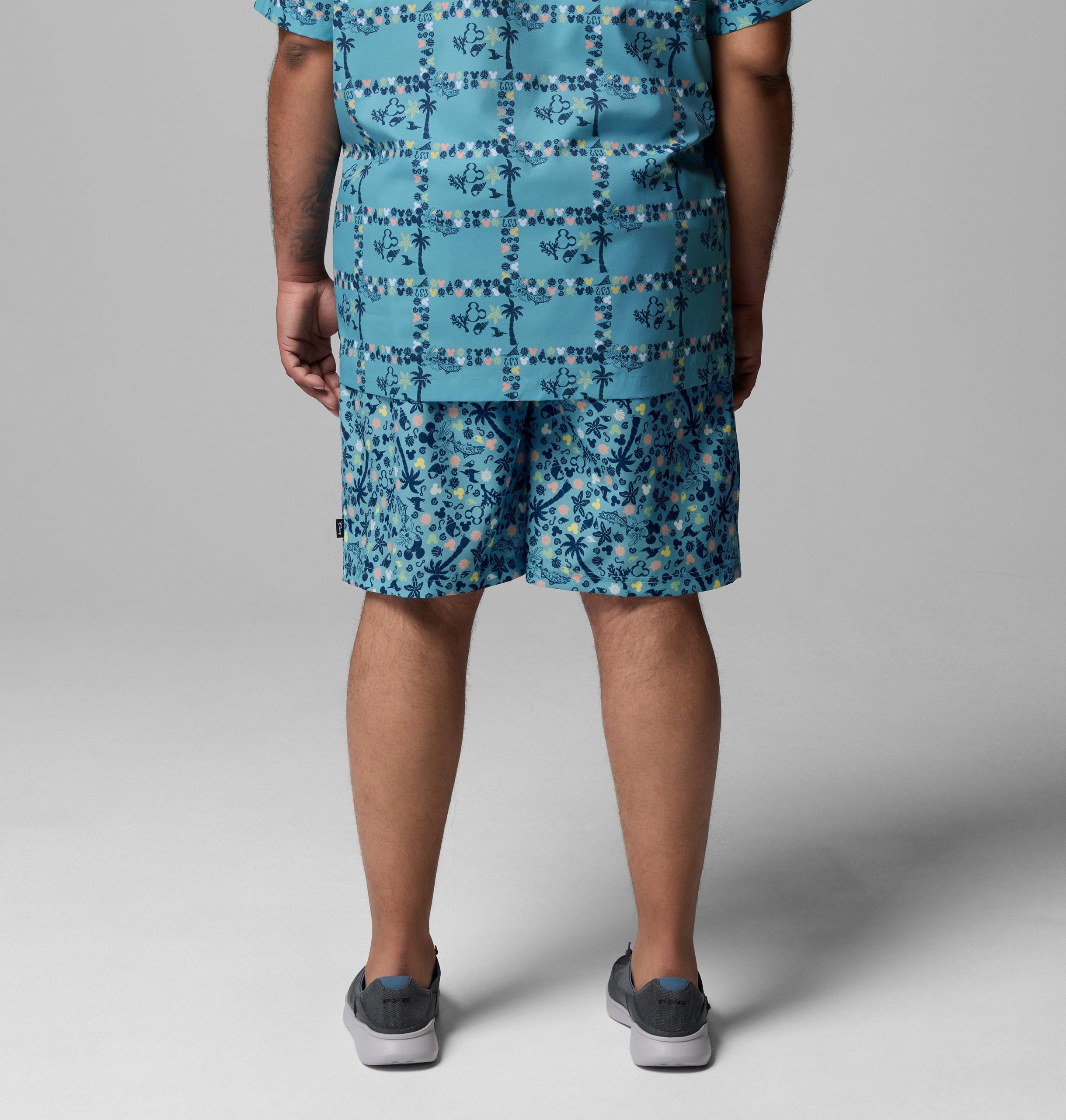 herre csc x disney pfg rambler vannshorts – stor