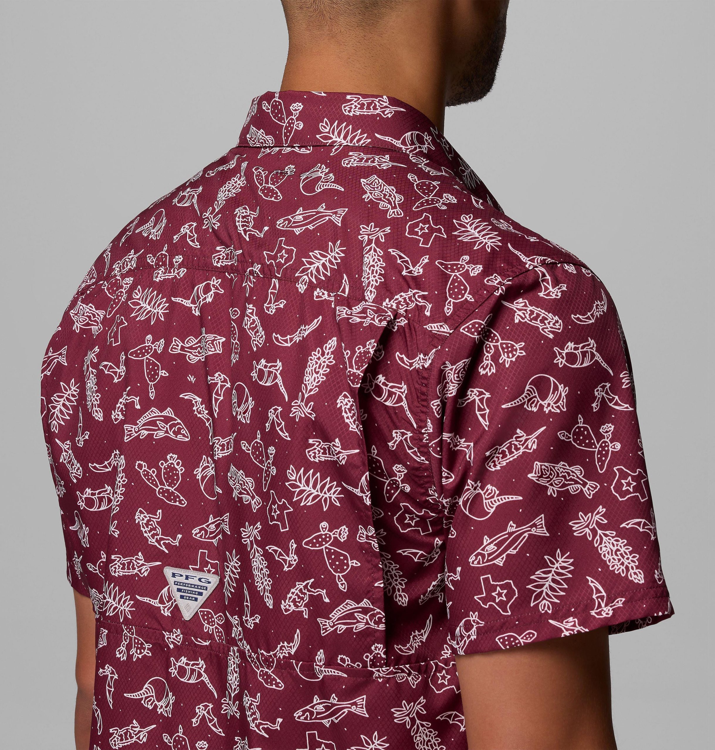 herre collegiate pfg super slack tide-skjorte – texas am