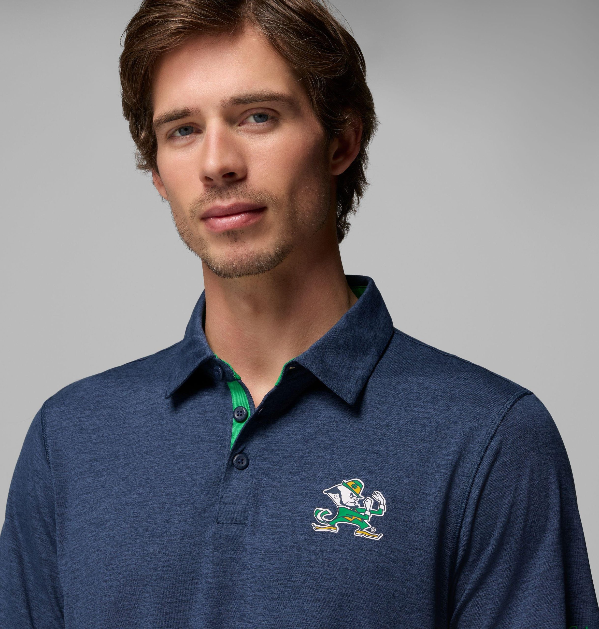 herre collegiate tech trail polo - notre dame