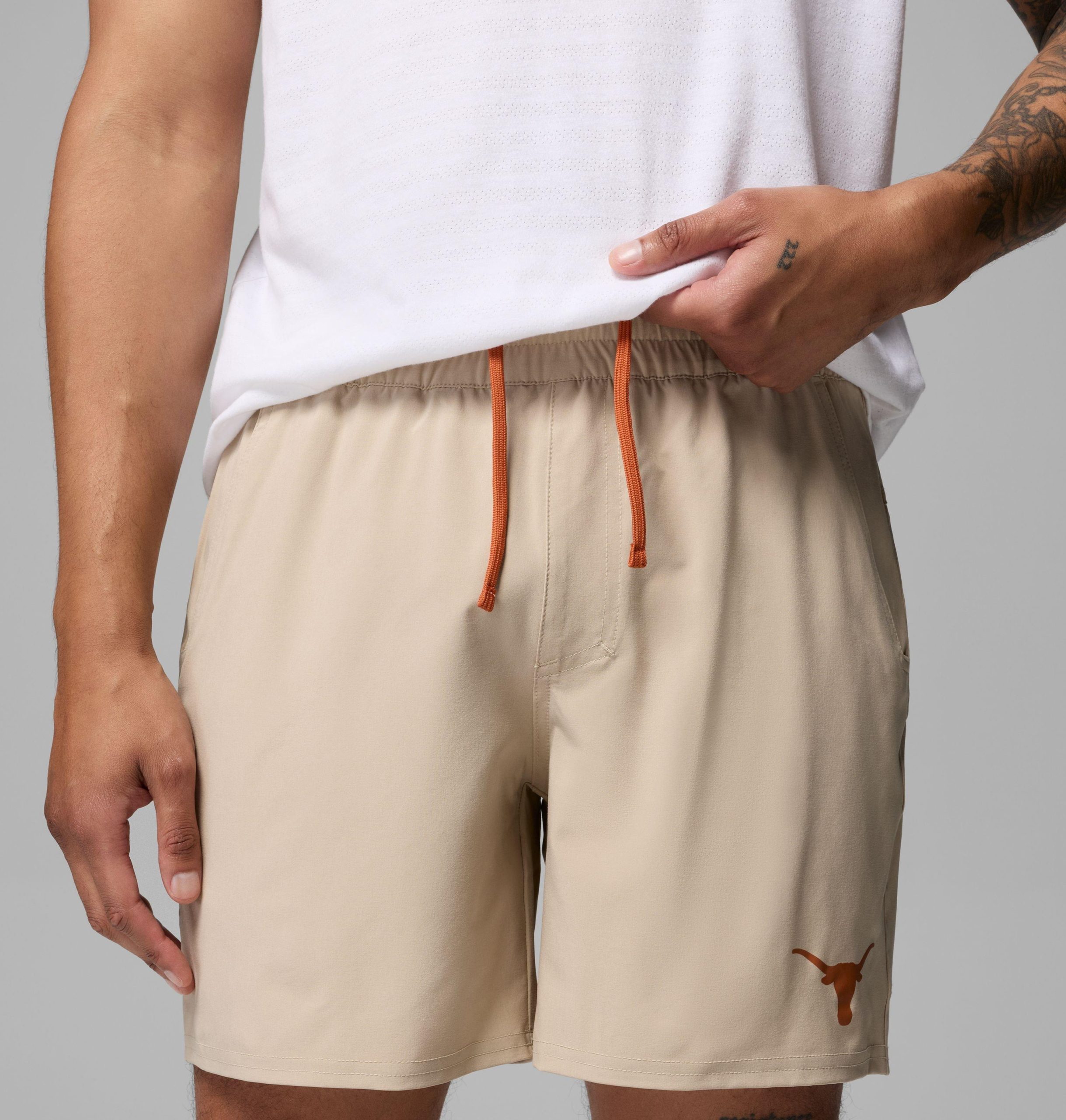 herre collegiate pfg terminal roamer stretch shorts – texas
