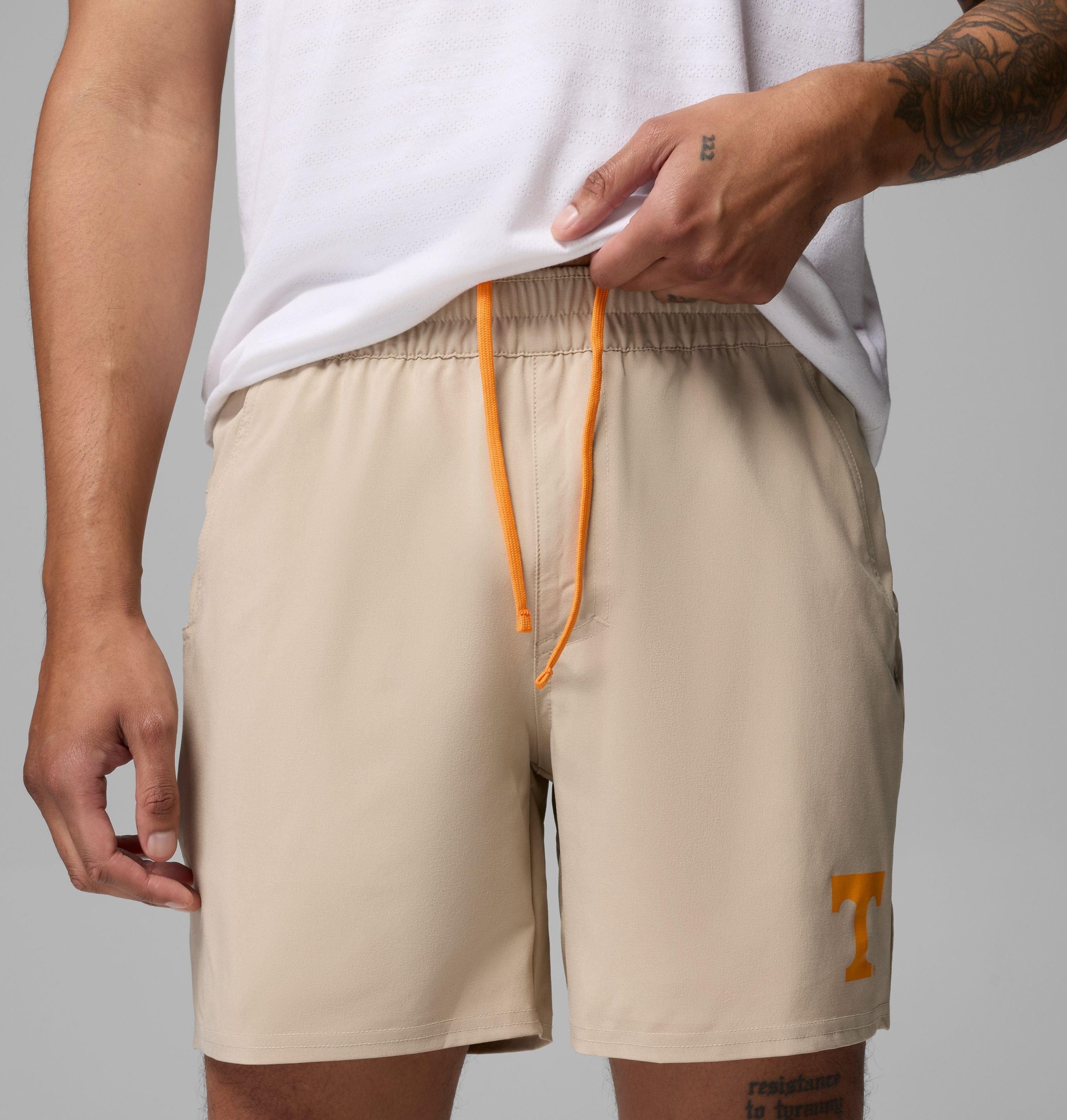 herre collegiate pfg terminal roamer stretch shorts – tennessee