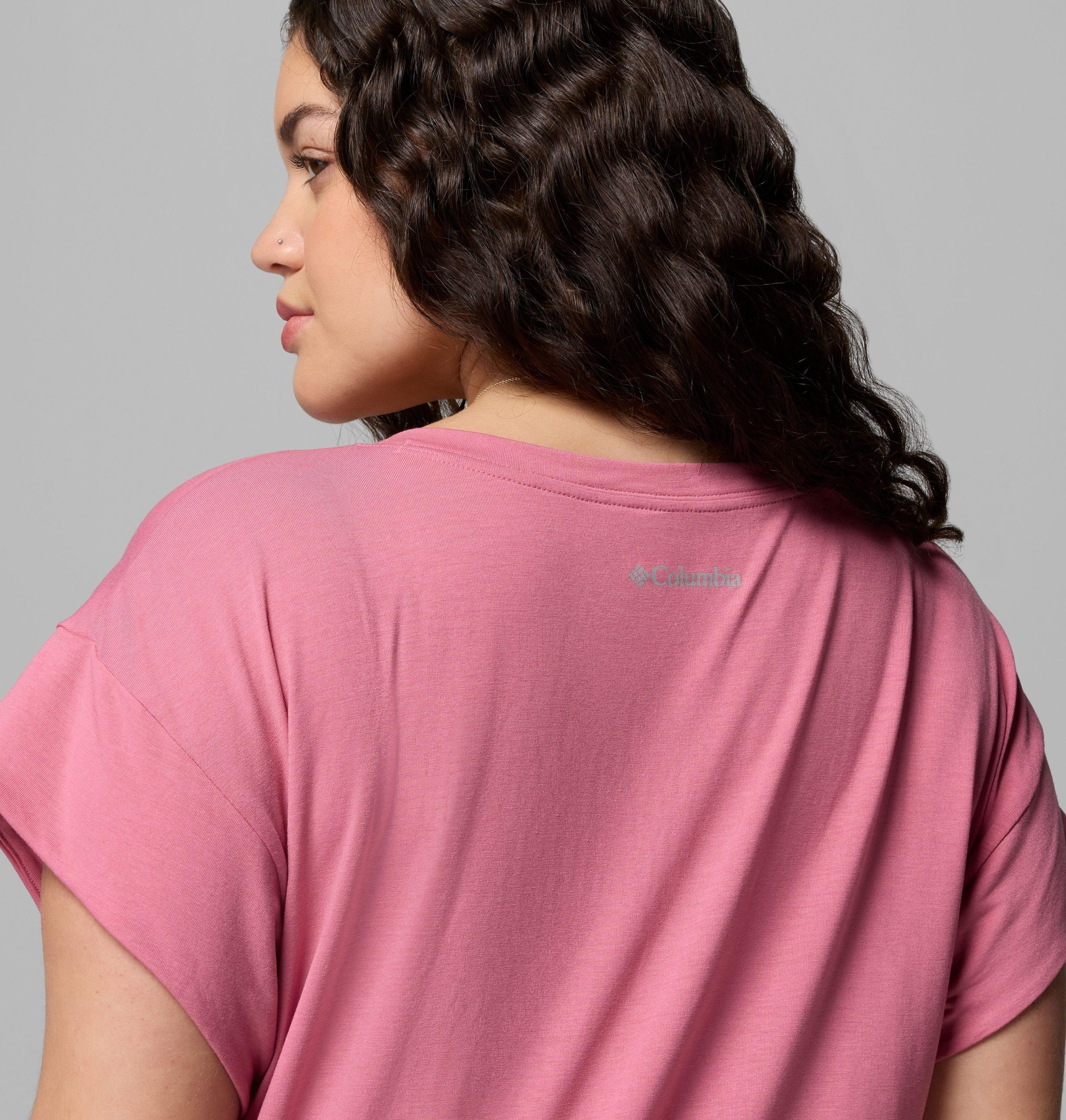 dame daniela falls v-hals kortermet t-skjorte – plus size