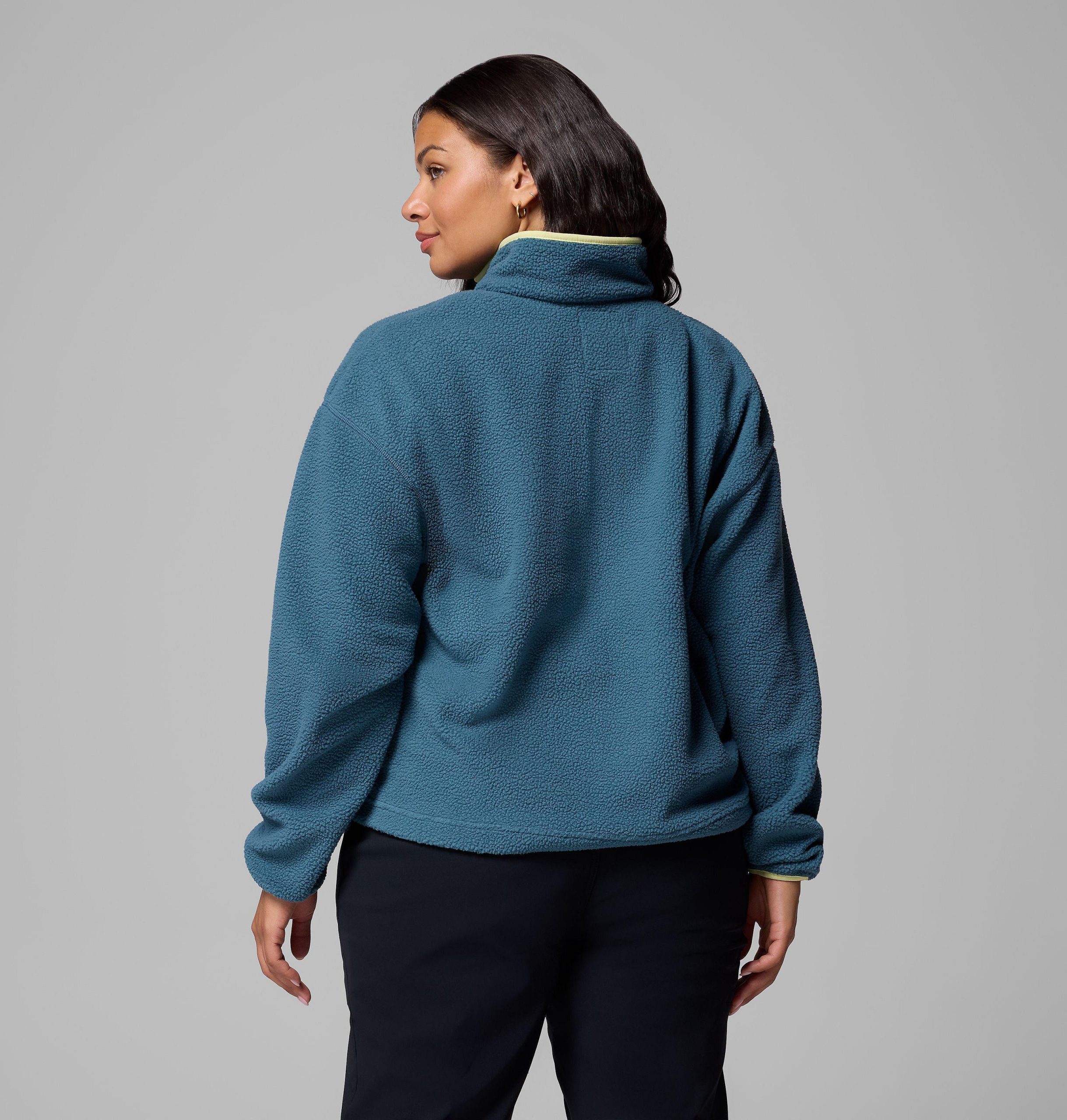 dame helvetia ii cropped half snap fleece pullover – plus size